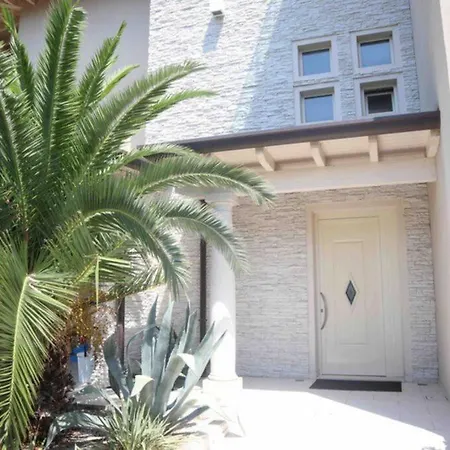 Residenza Puccini Holiday home *