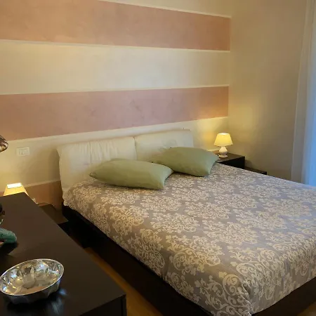 Residenza Puccini Dom wakacyjny Desenzano del Garda
